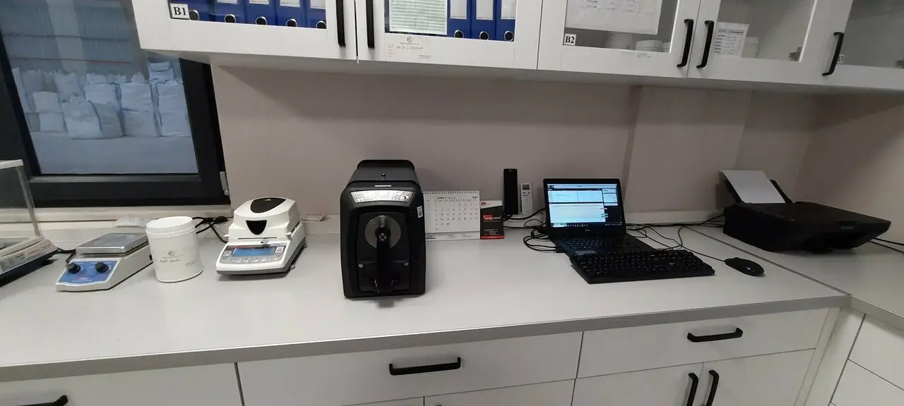 Instruments in the KHN Minerals laboratory